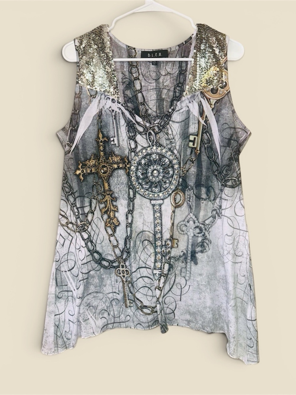 B.L.E.U Top